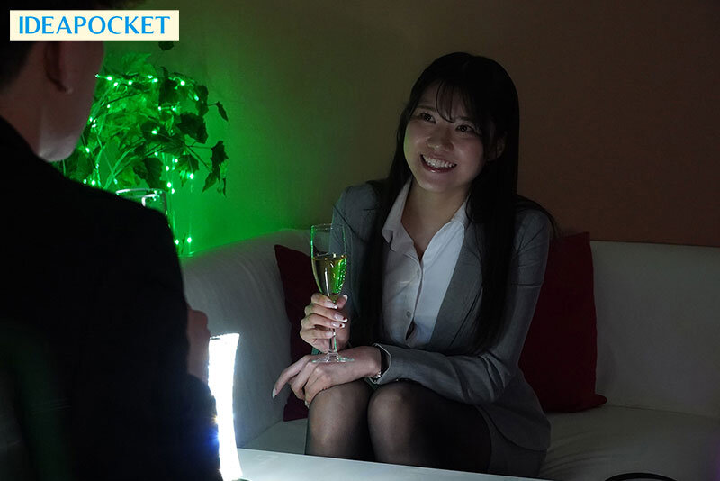 Chén em đồng nghiệp bé ba của sếp khi đi công tác